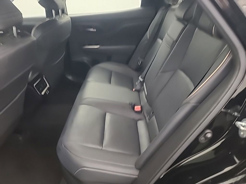 Used 2025 Toyota Crown XLE AWD/4WD image 20