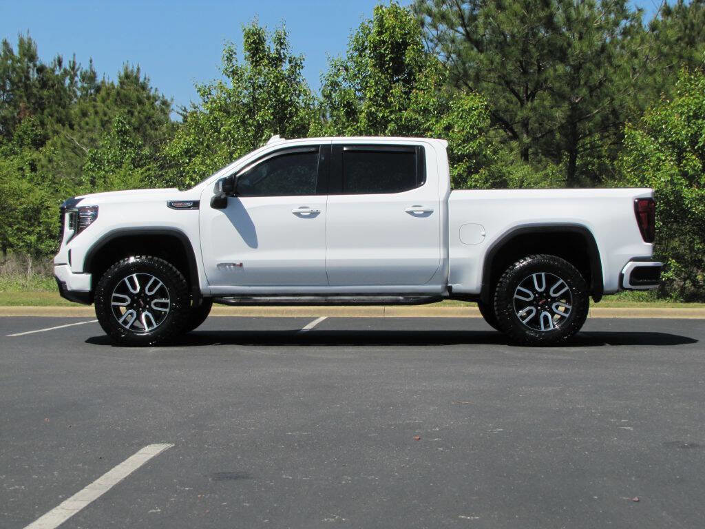 Used 2023 GMC Sierra 1500 AT4 w/ Technology Package AWD/4WD image 5