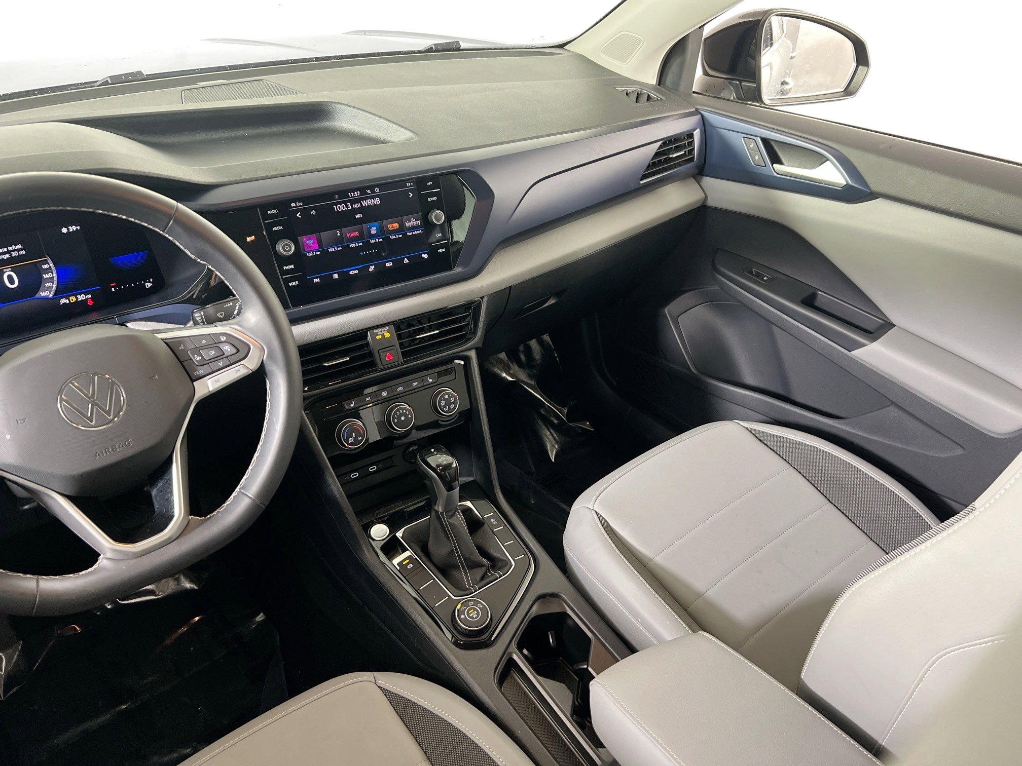 Used 2023 Volkswagen Taos SE AWD/4WD image 22