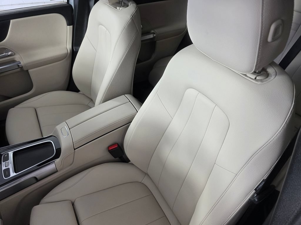 New 2026 Mercedes-Benz GLB 250 image 8