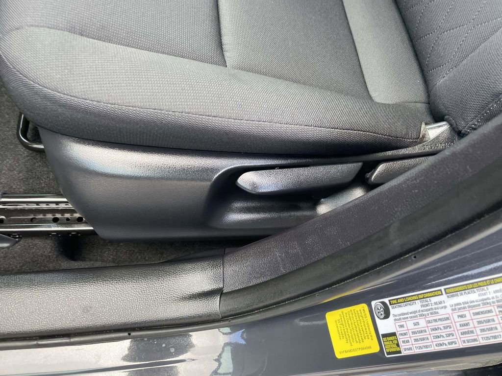 Used 2026 Toyota Corolla LE image 29