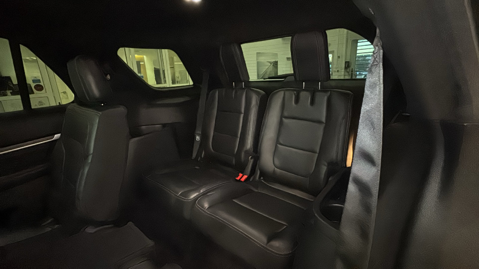 Used 2018 Ford Explorer Limited w/ Equipment Group 301A AWD/4WD image 30