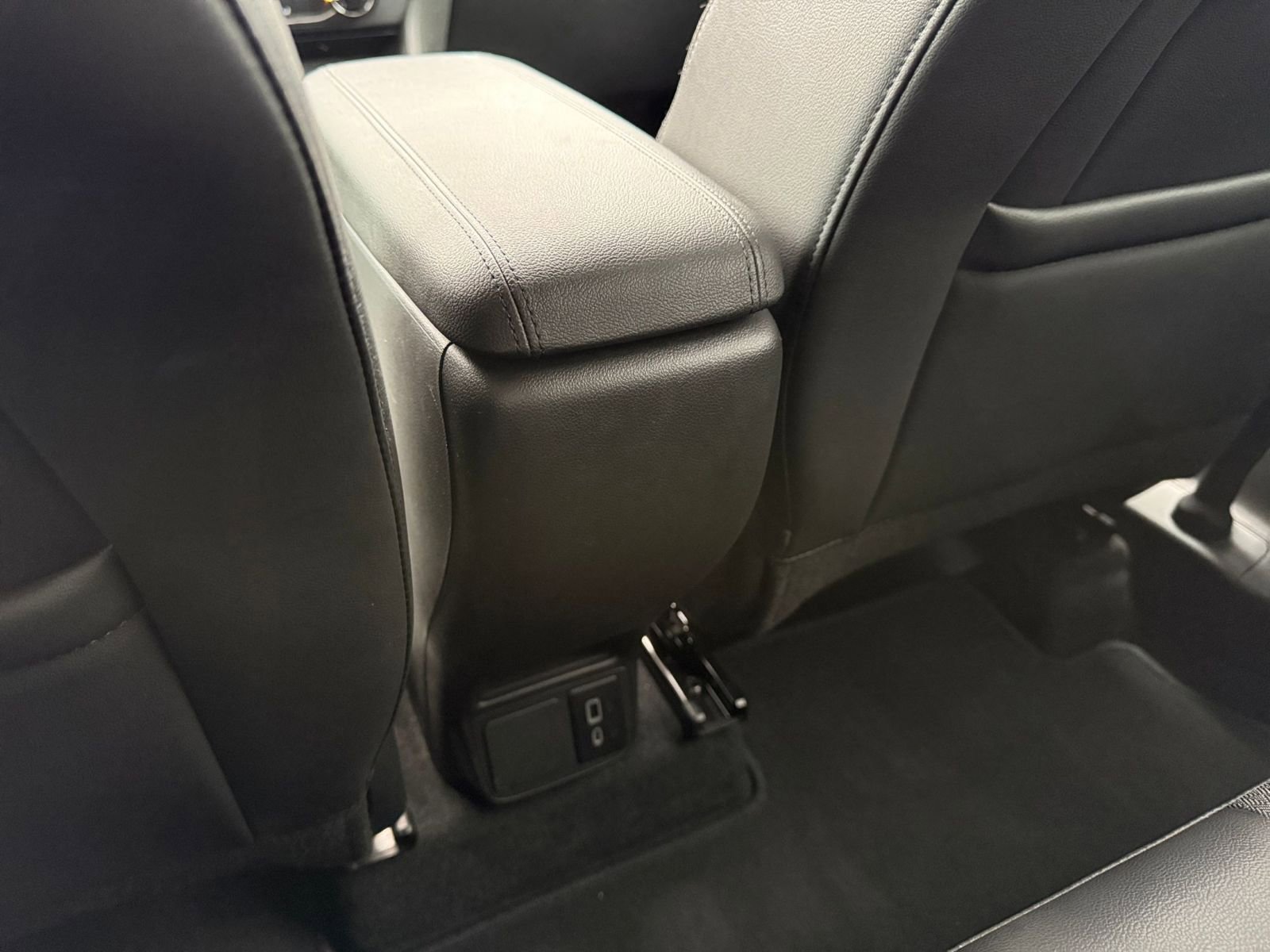 Used 2025 Buick Encore GX Preferred FWD image 23