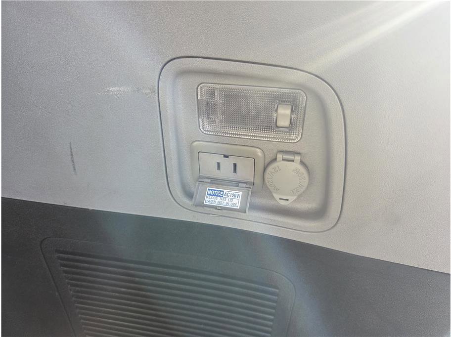 Used 2020 Toyota Sienna Limited Premium w/ Carpet Mat Package image 29