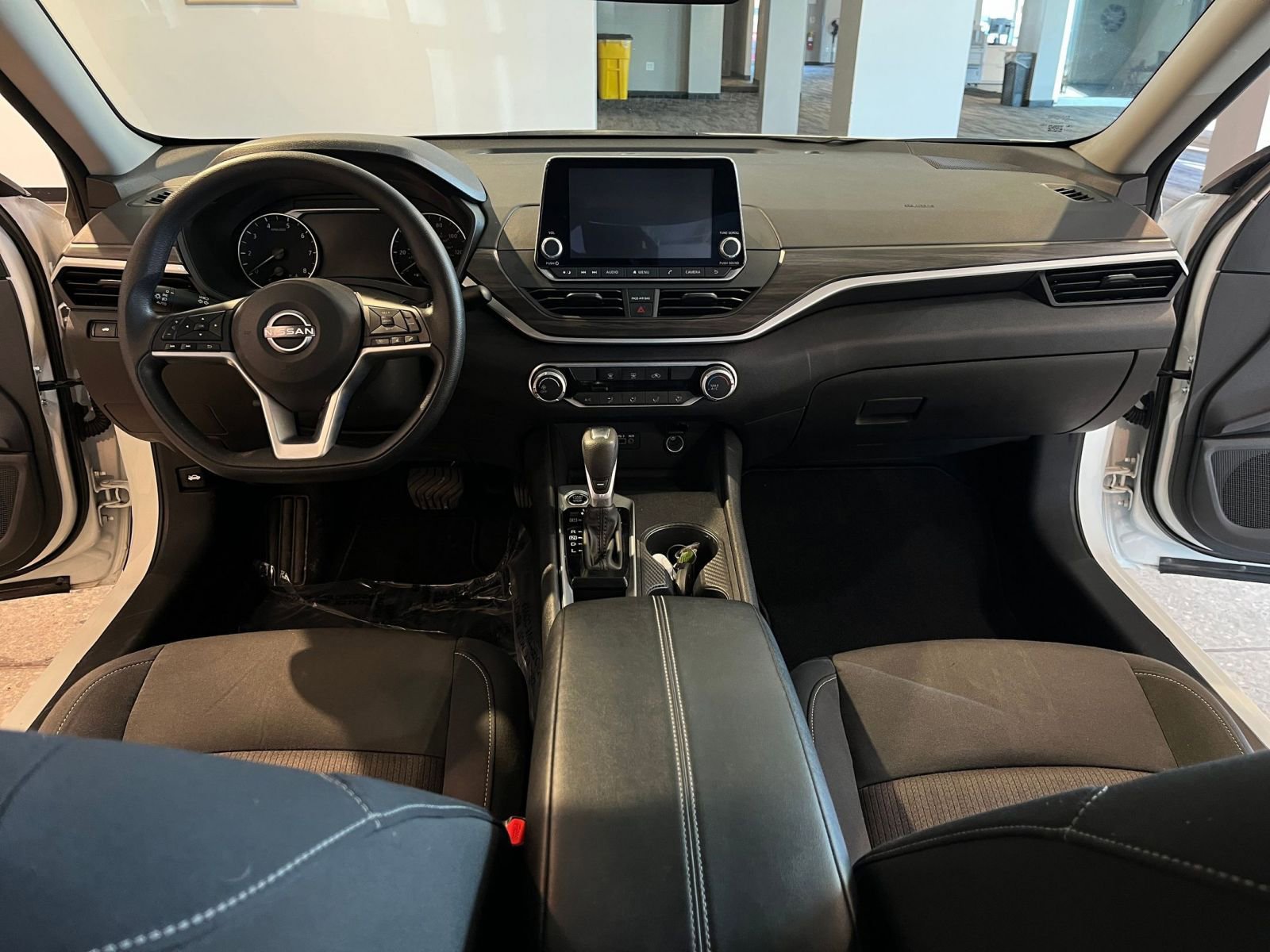 Used 2025 Nissan Altima 2.5 SV image 33
