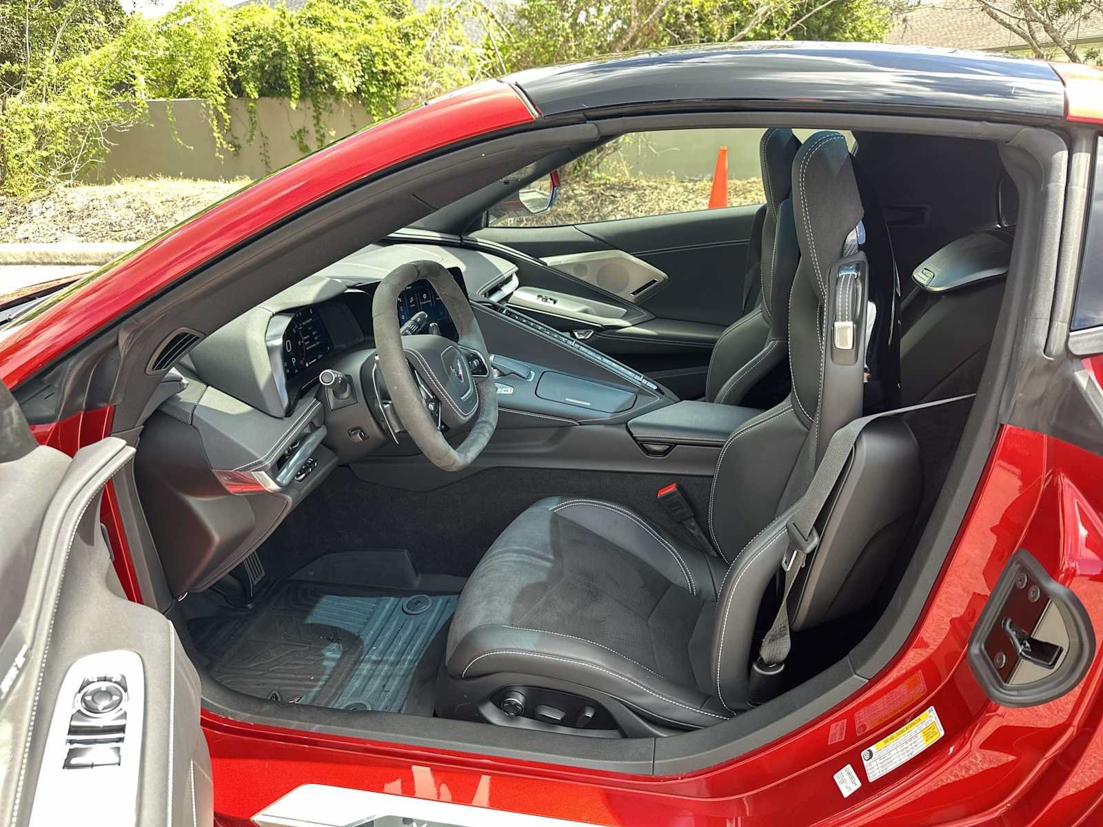 Certified 2025 Chevrolet Corvette Stingray Preferred Cpe w/ Z51 Performance Package RWD image 2