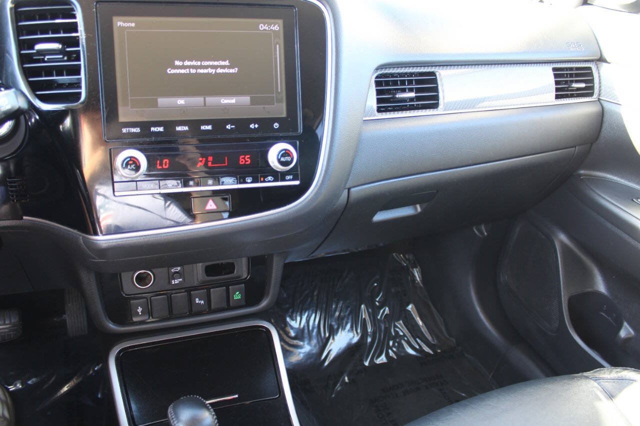 Used 2020 Mitsubishi Outlander SEL FWD image 18