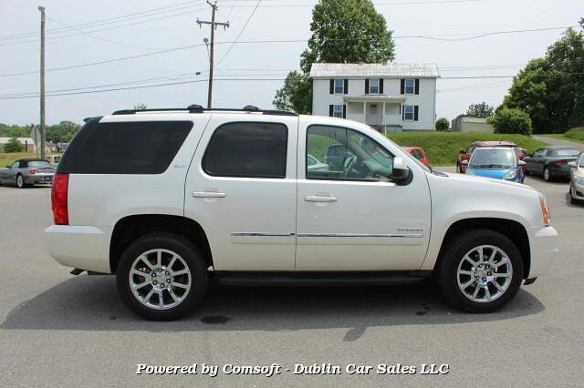 Used 2011 GMC Yukon SLT w/ SLT-2 Equipment Package image 4