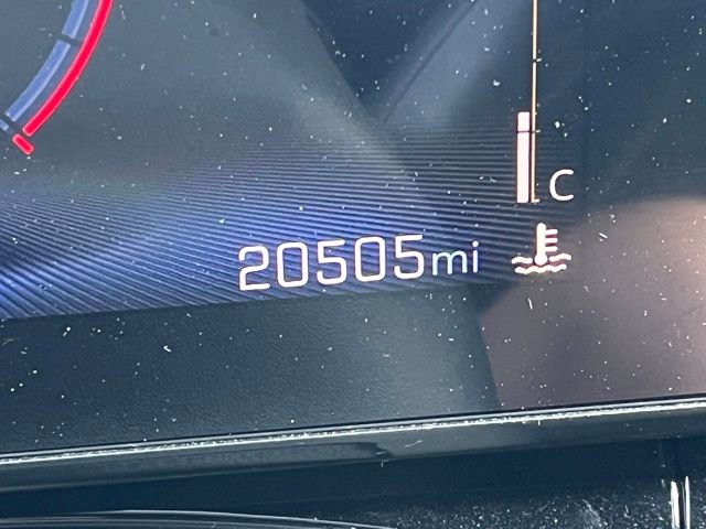 Used 2025 Chevrolet Trax RS w/ Driver Confidence Package image 17