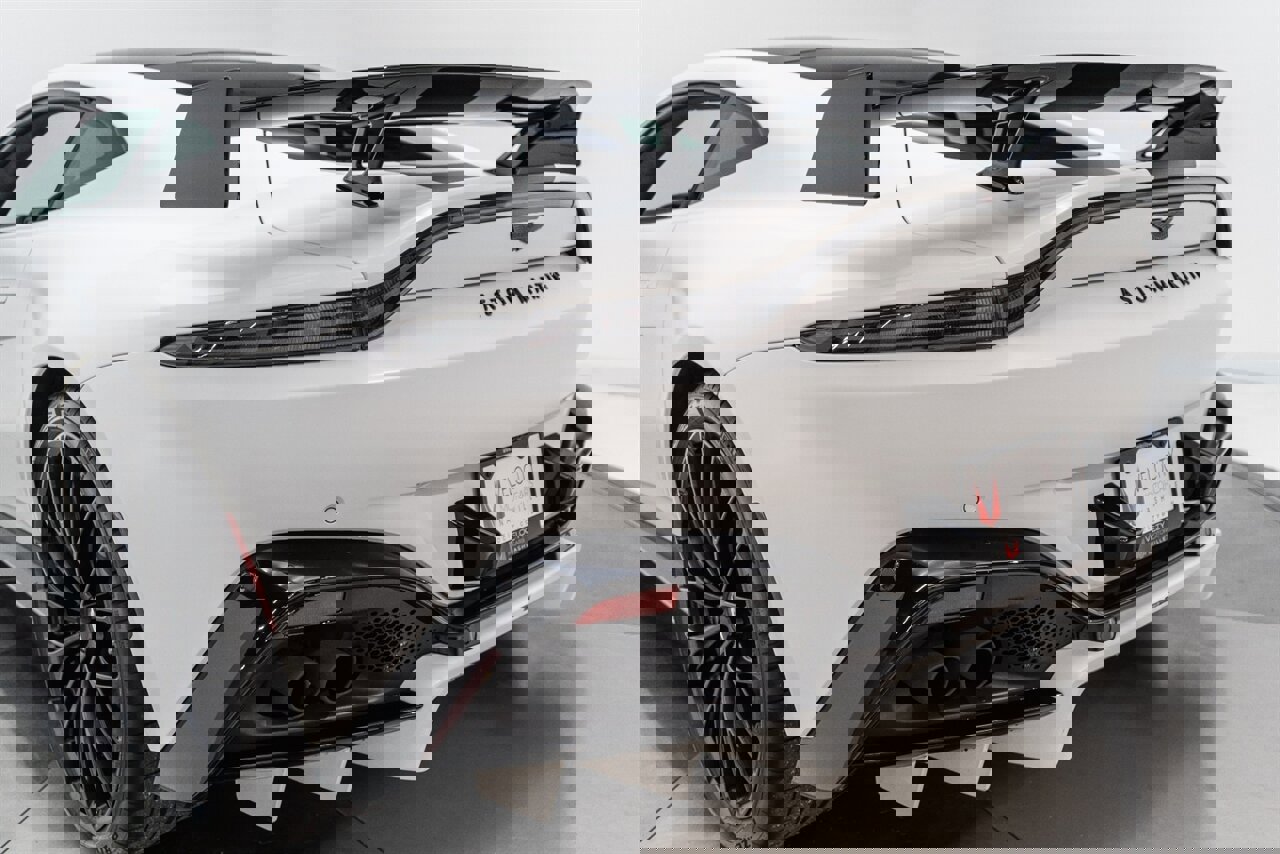 Used 2023 Aston Martin V8 Vantage Coupe image 89