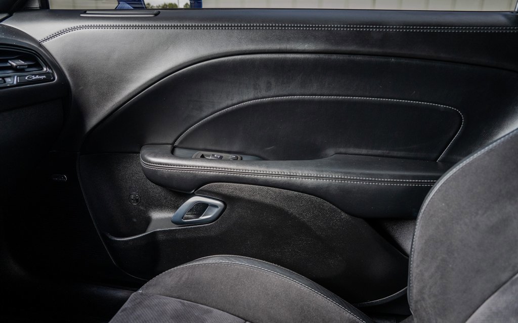 Used 2022 Dodge Challenger R/T w/ Plus Package image 24
