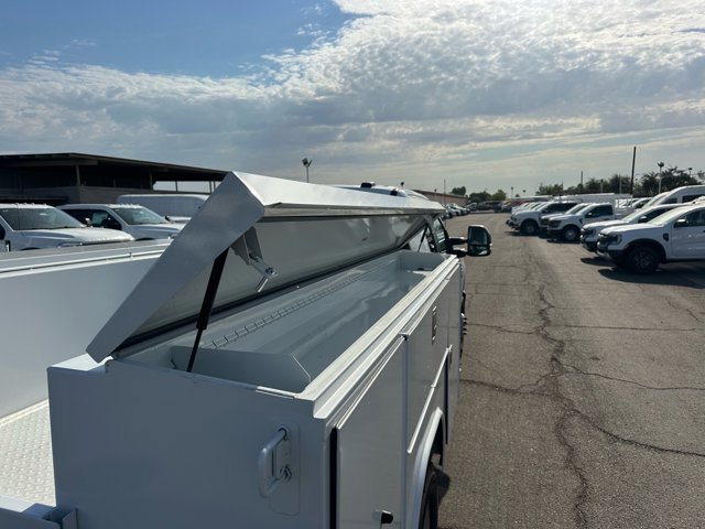 New 2025 Ford F350 XL w/ XL Chrome Package image 11