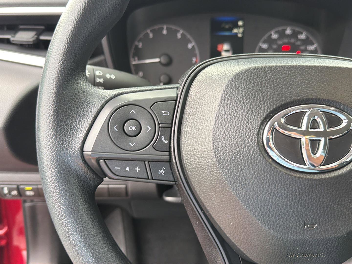 Certified 2025 Toyota Corolla LE FWD image 20