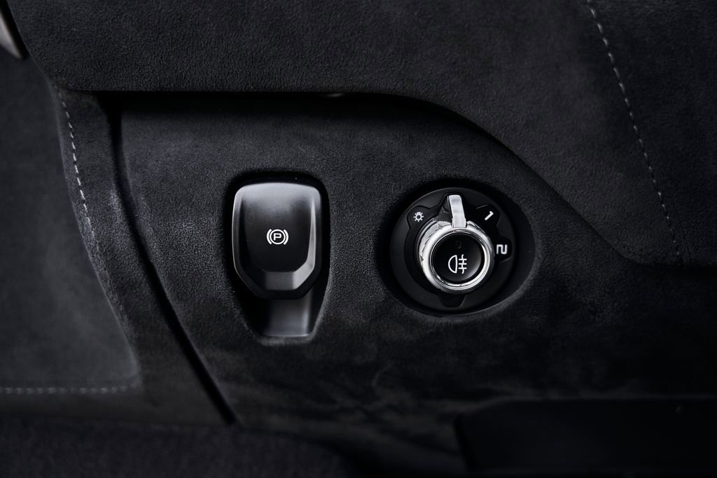 Used 2021 McLaren 720S Luxury RWD image 45