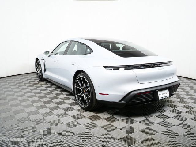 New 2026 Porsche Taycan image 33
