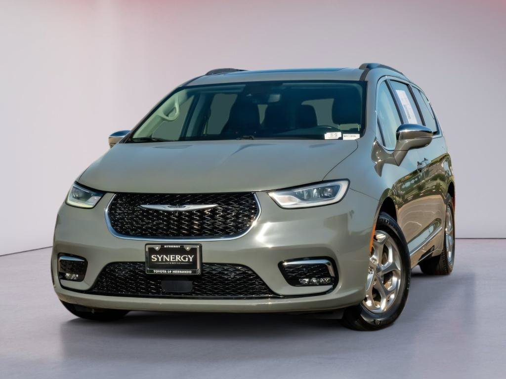 Used 2022 Chrysler Pacifica Limited FWD image 1