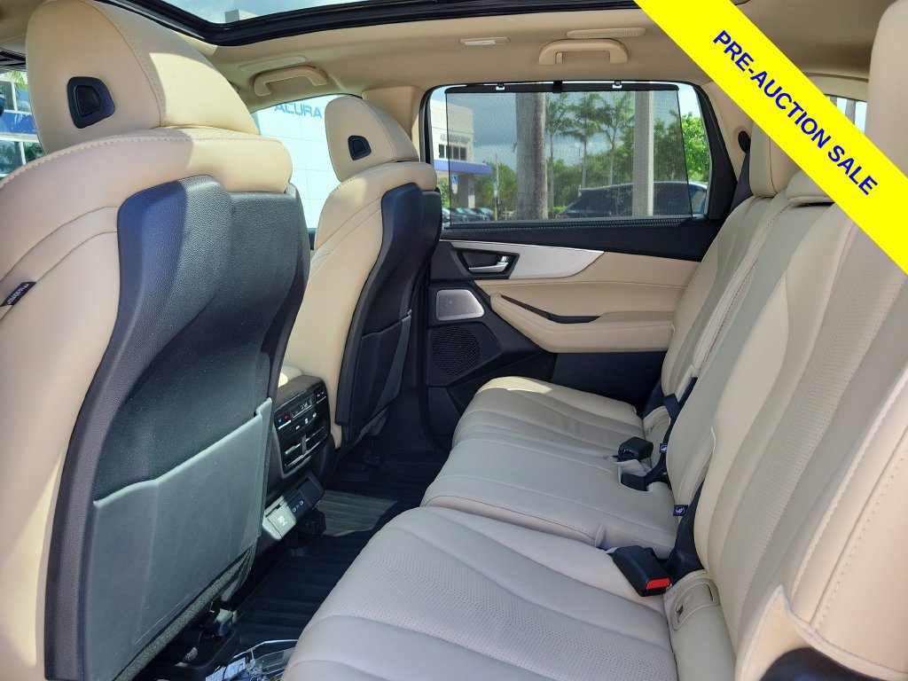 Certified 2025 Acura MDX w/ Technology Package FWD image 12