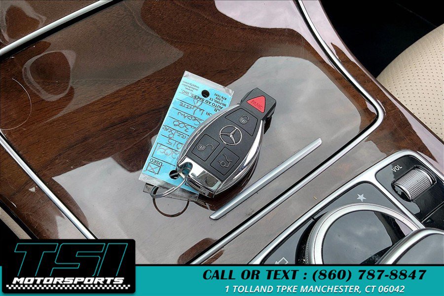 Used 2015 Mercedes-Benz C 300 4MATIC Sedan image 11
