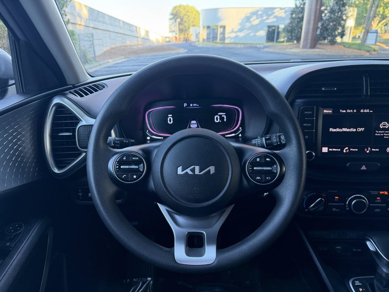 Used 2024 Kia Soul LX w/ Option Group 015 FWD image 21