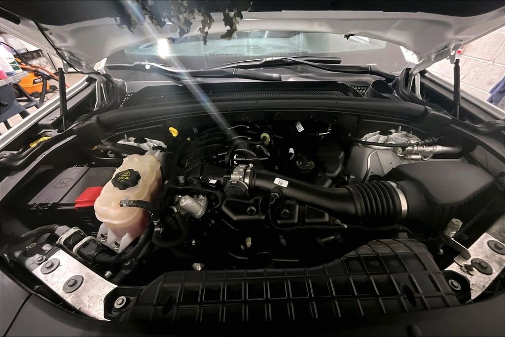 Used 2023 Jeep Grand Cherokee L Laredo image 30