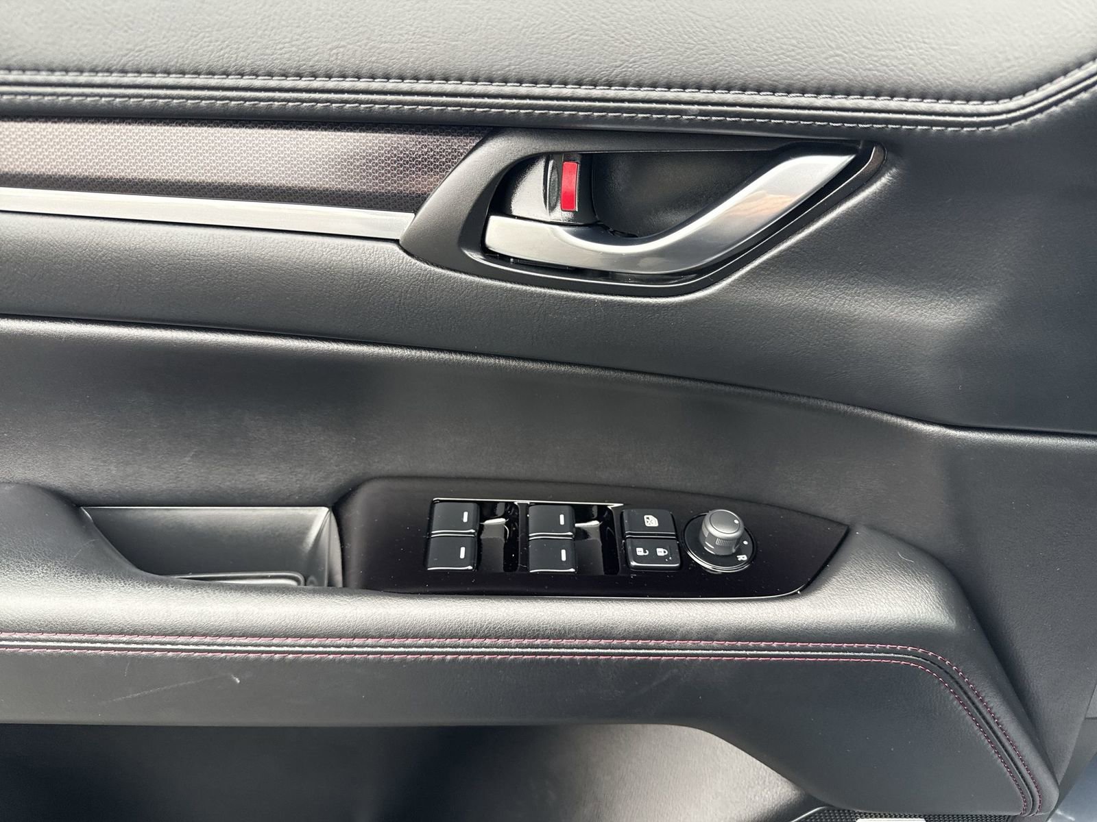 Used 2024 MAZDA CX-5 Carbon Edition image 13