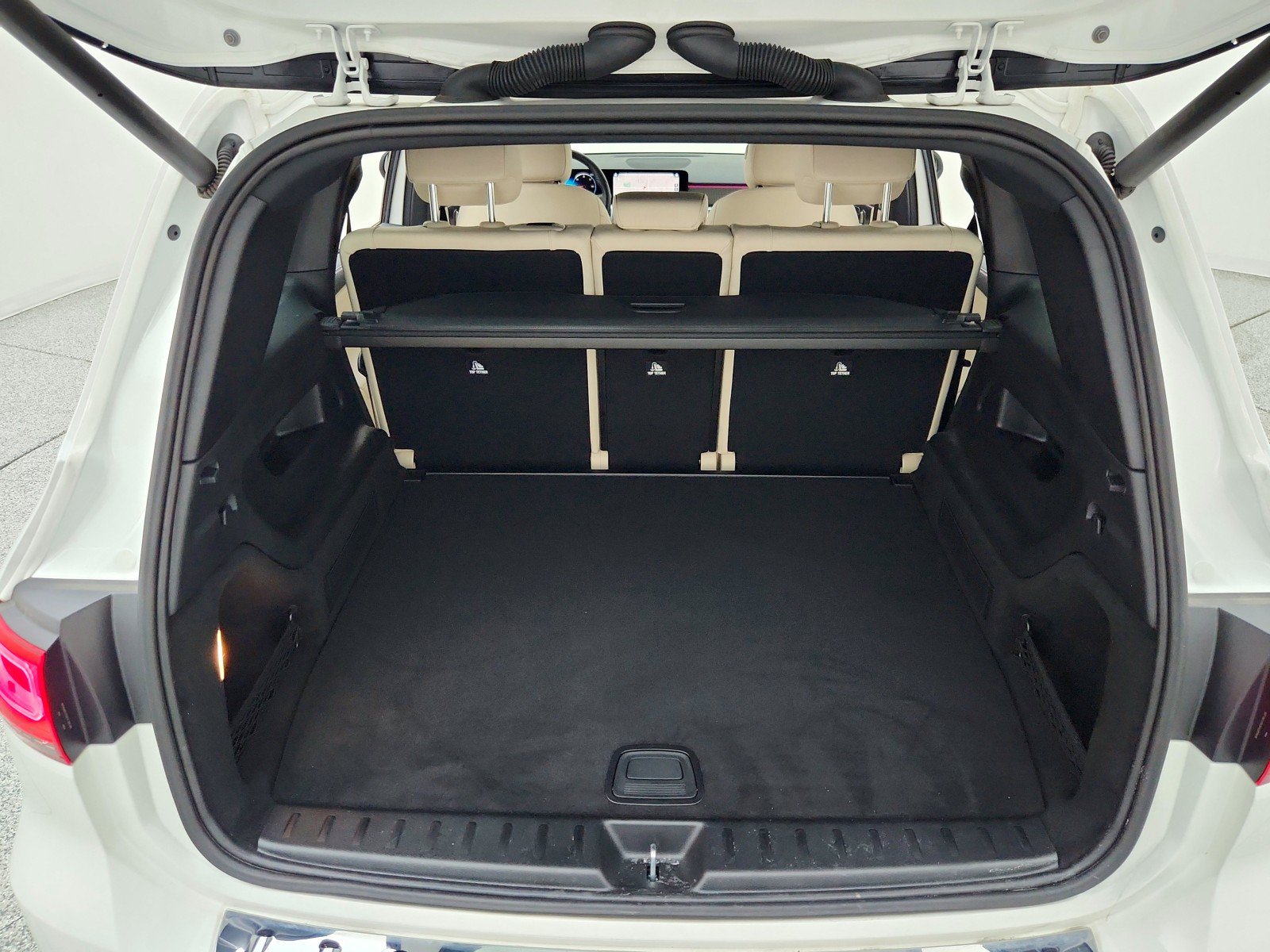 Certified 2023 Mercedes-Benz EQB 300 4MATIC image 30