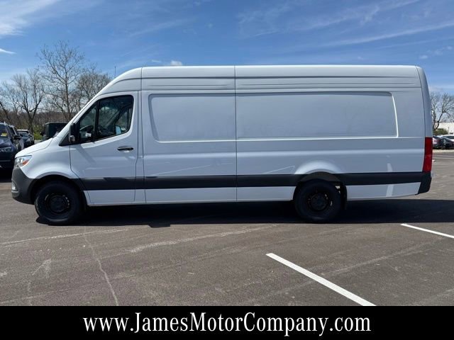 Used 2026 Mercedes-Benz Sprinter 2500 image 9