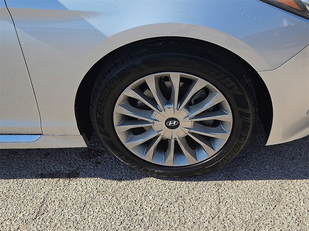 Used 2015 Hyundai Sonata Limited w/ Option Group 05 image 7