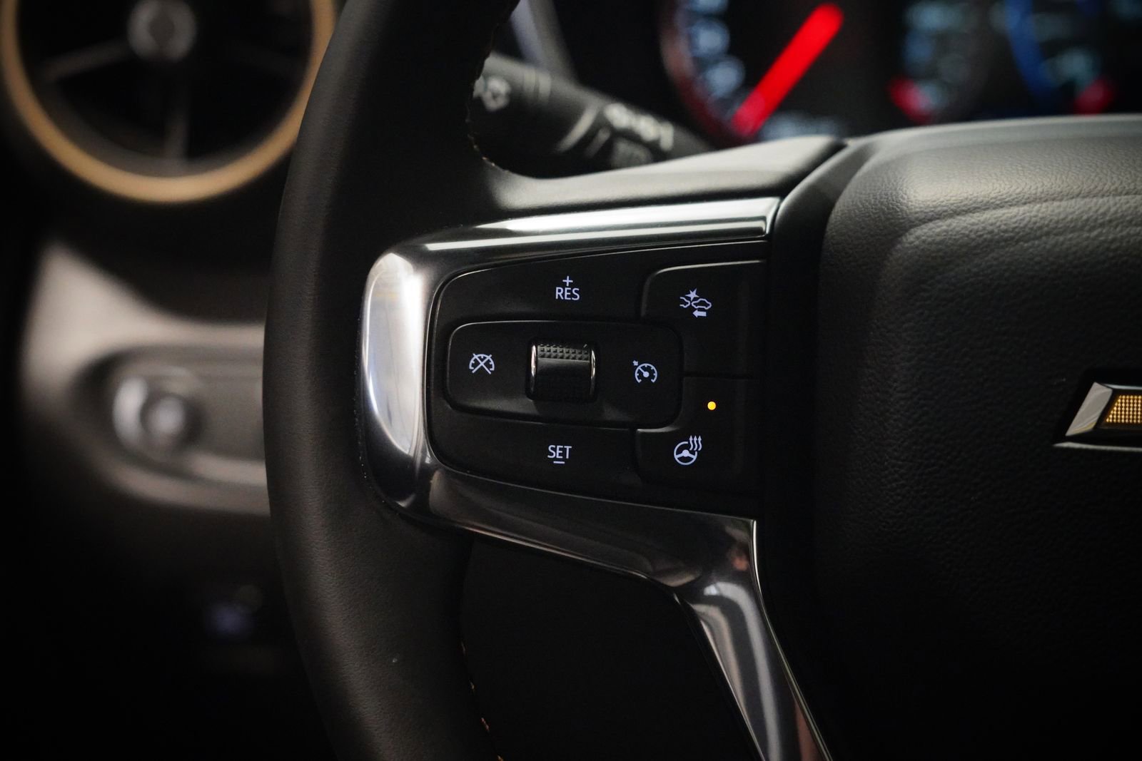 Used 2023 Chevrolet Blazer Premier image 17