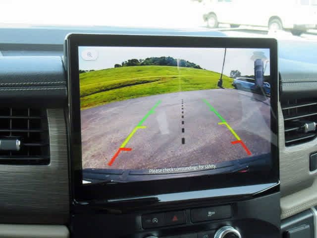 Used 2024 Ford Expedition Limited image 23