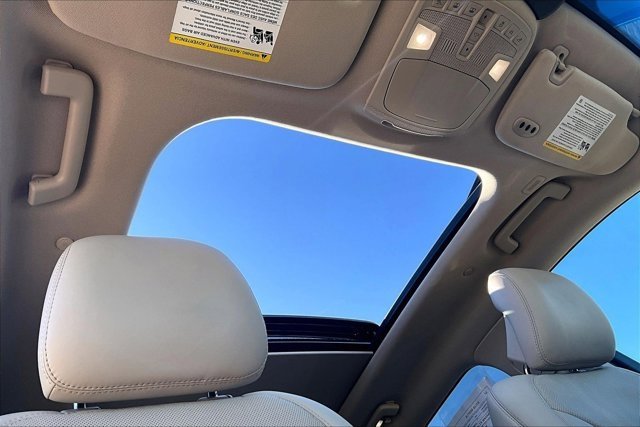 Used 2019 Lincoln Nautilus Reserve image 27