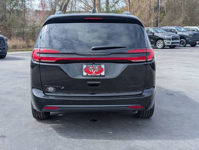 New 2026 Chrysler Pacifica Limited image 6