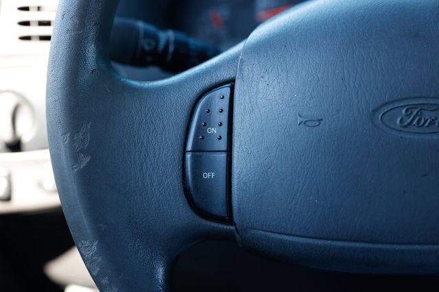 Used 2002 Ford Expedition XLT image 30