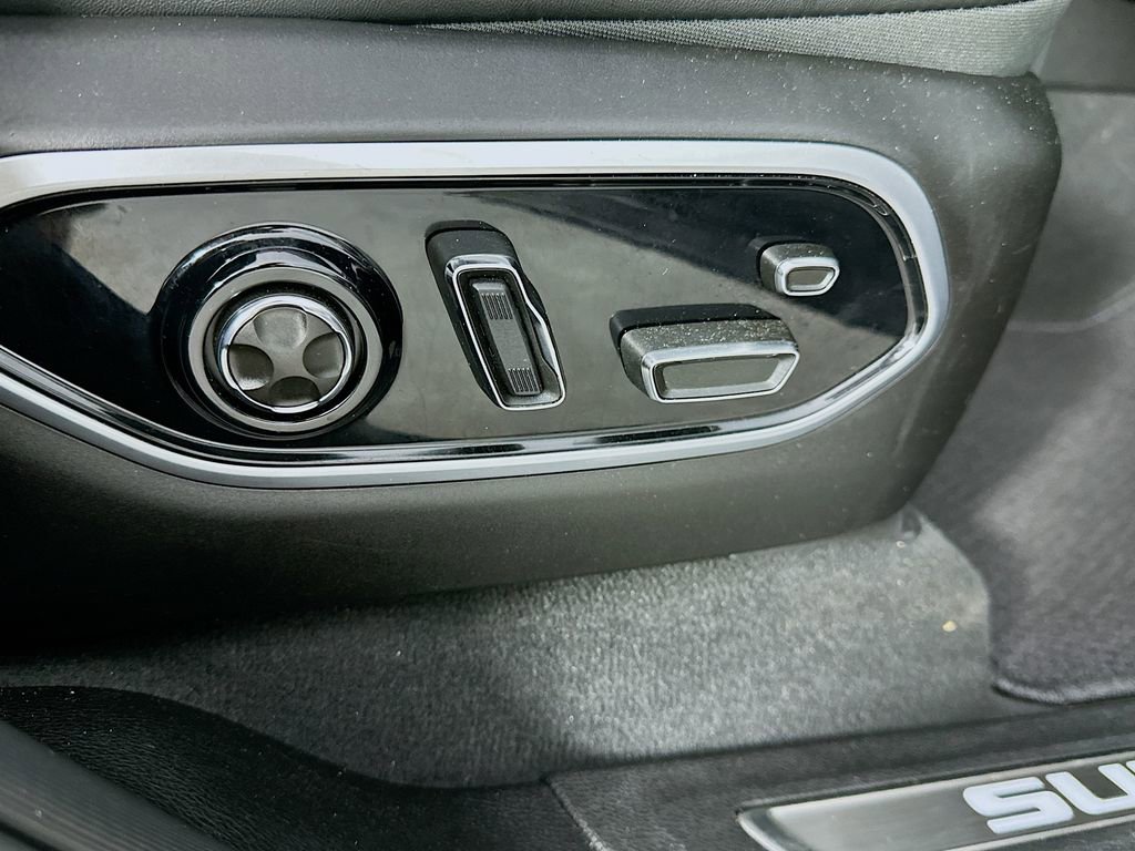 Used 2025 Jeep Grand Cherokee Summit AWD/4WD image 24