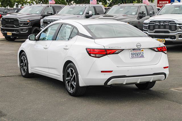 Used 2024 Nissan Sentra SV image 2