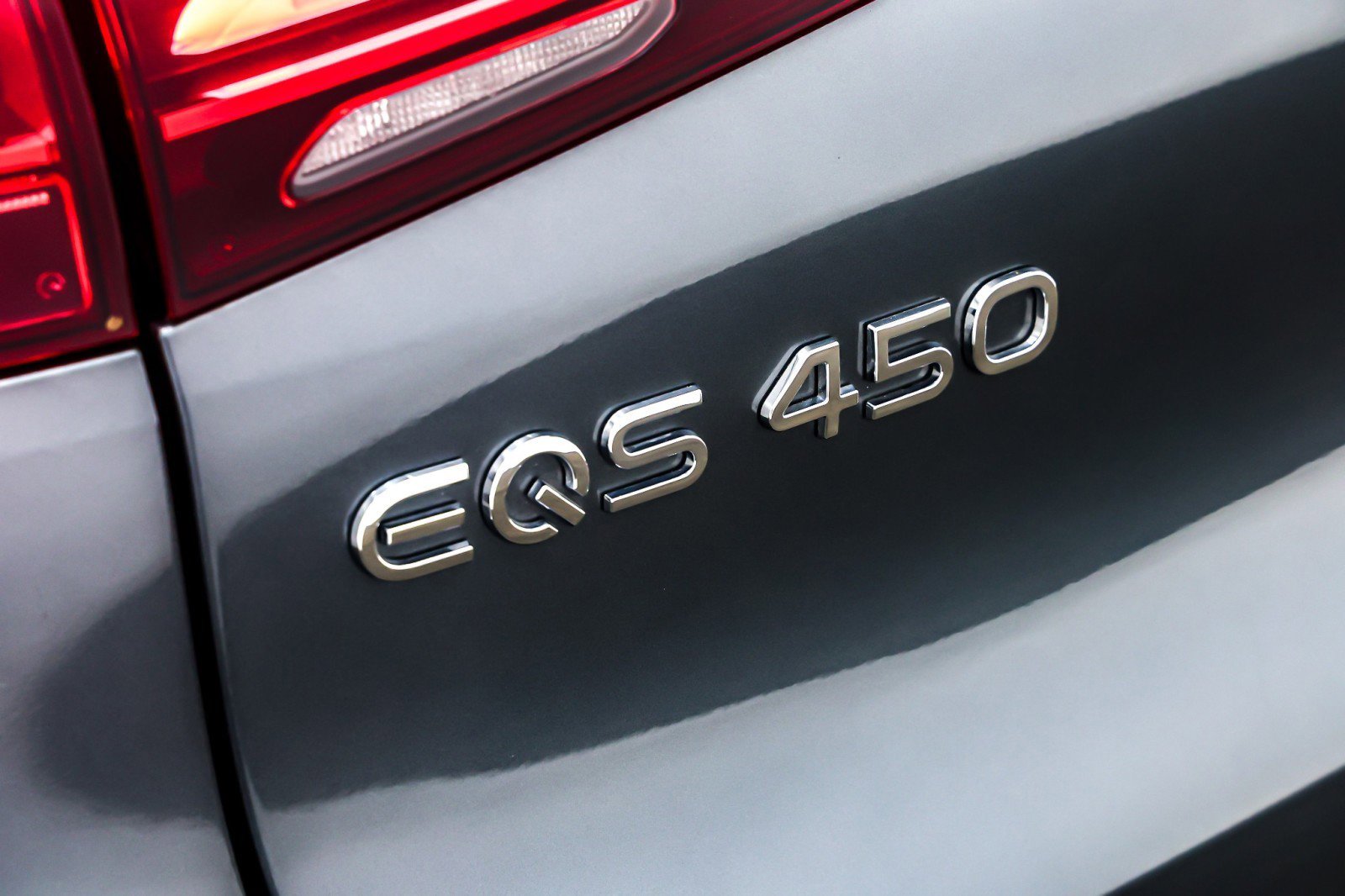 Used 2023 Mercedes-Benz EQS 450+ 4MATIC SUV w/ Exclusive Trim Package image 9