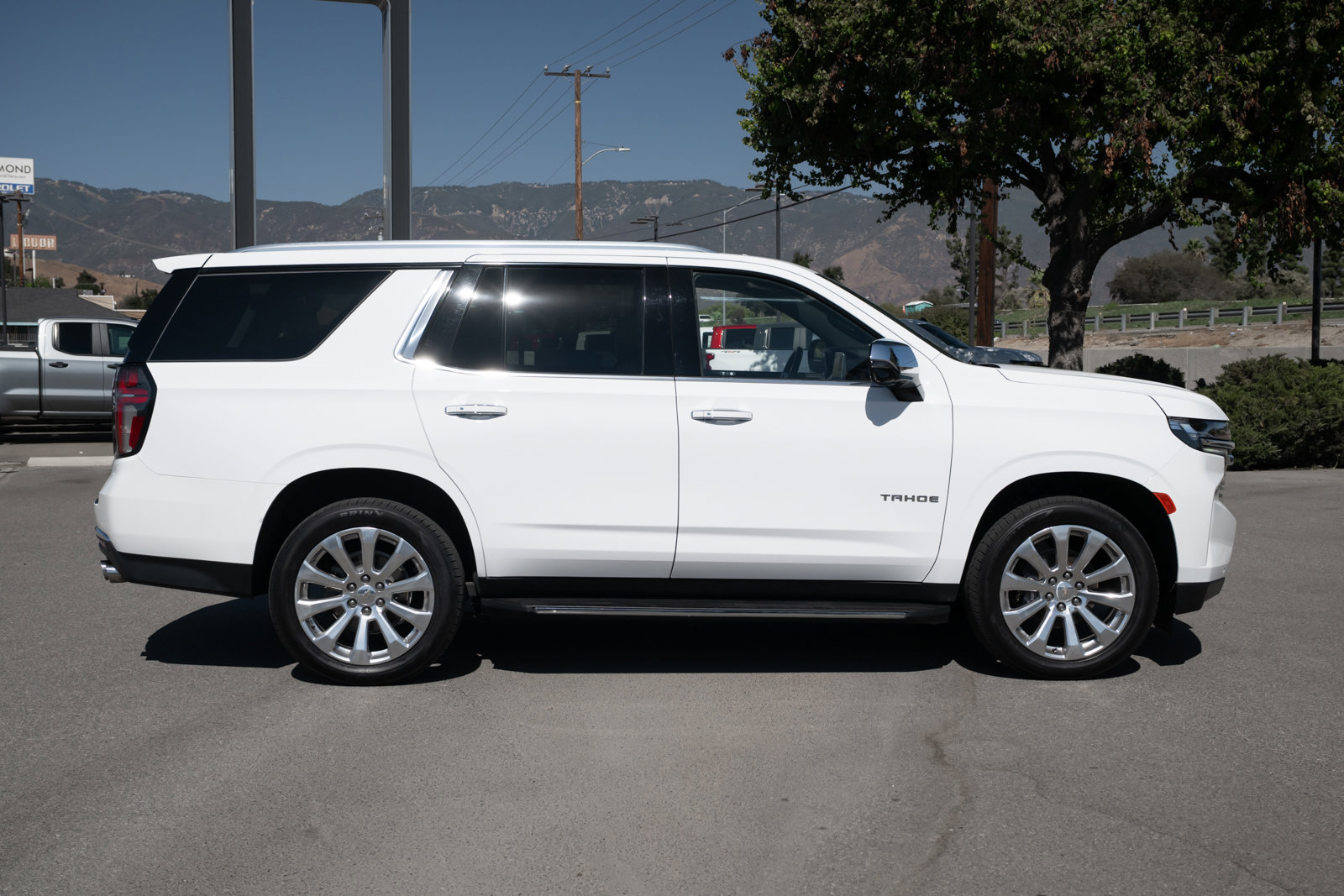 Used 2021 Chevrolet Tahoe Premier image 3