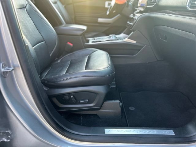Used 2021 Ford Explorer Limited w/ Hybrid Equipment Group 310A AWD/4WD image 35