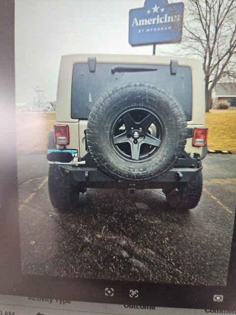 Used 2018 Jeep Wrangler Unlimited Sahara w/ Connectivity Group image 2