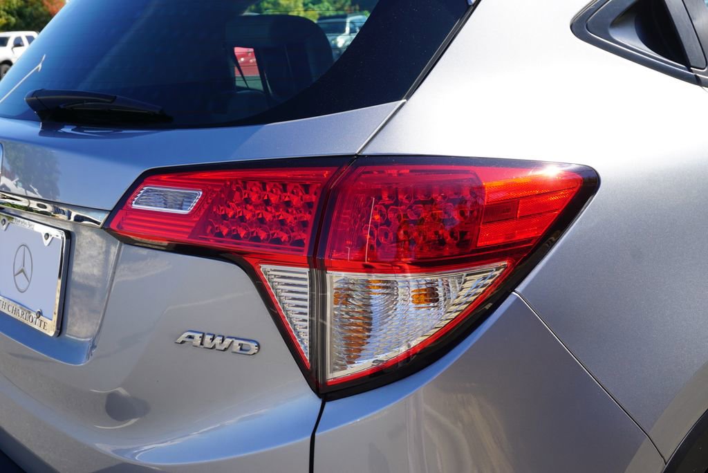 Used 2020 Honda HR-V LX image 16