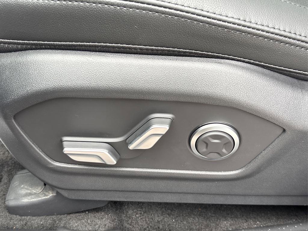 New 2025 Hyundai Santa Fe Limited image 25