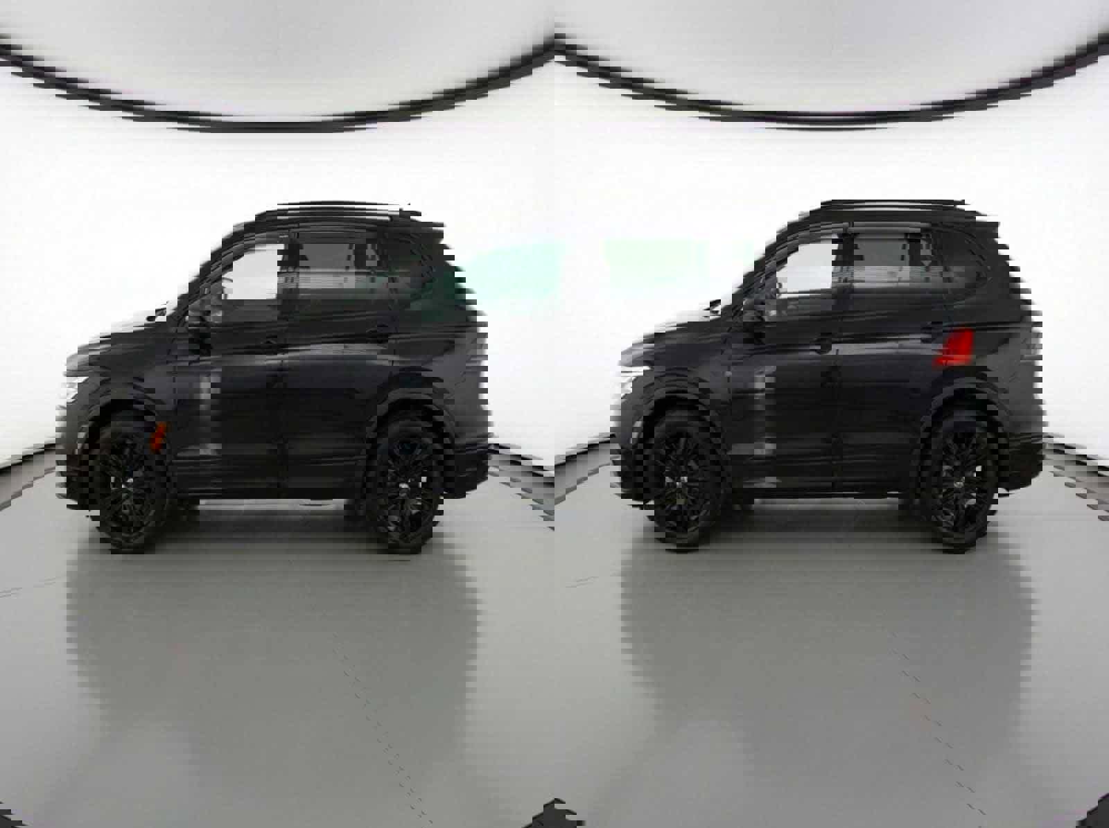 Used 2022 Volkswagen Tiguan SE R-Line image 6