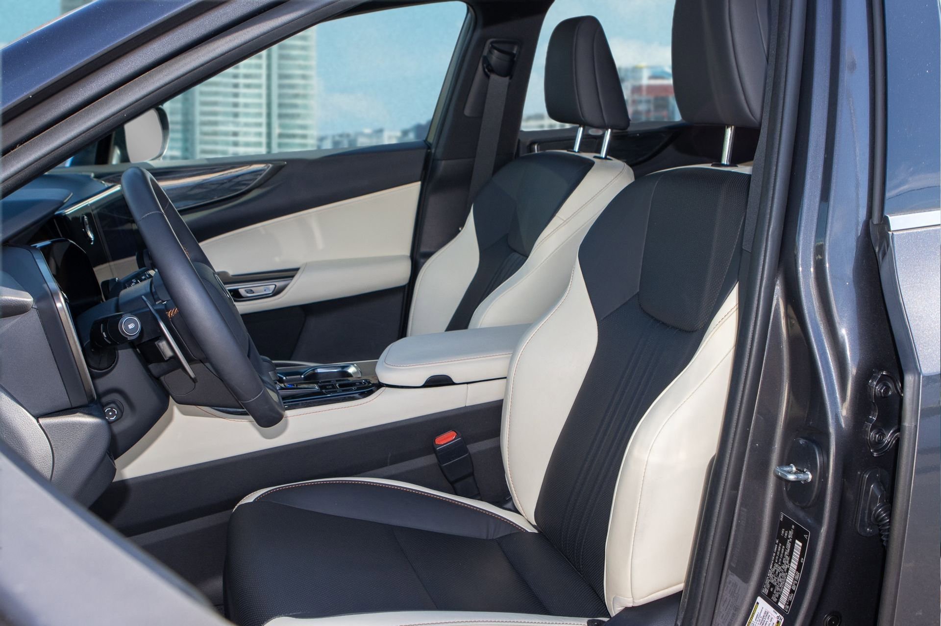 Used 2024 Lexus NX 250 FWD w/ Premium Package image 16