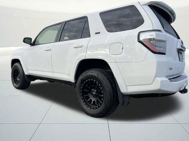 Used 2018 Toyota 4Runner SR5 image 3