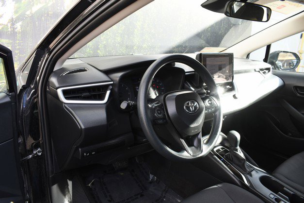 Certified 2025 Toyota Corolla LE image 14