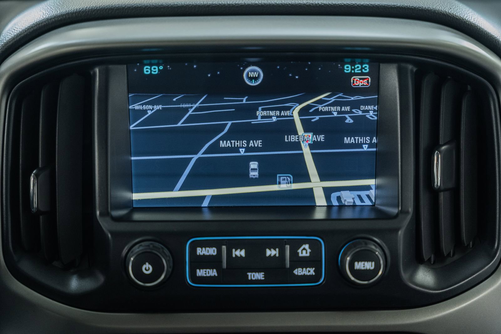 Used 2015 Chevrolet Colorado Z71 image 28