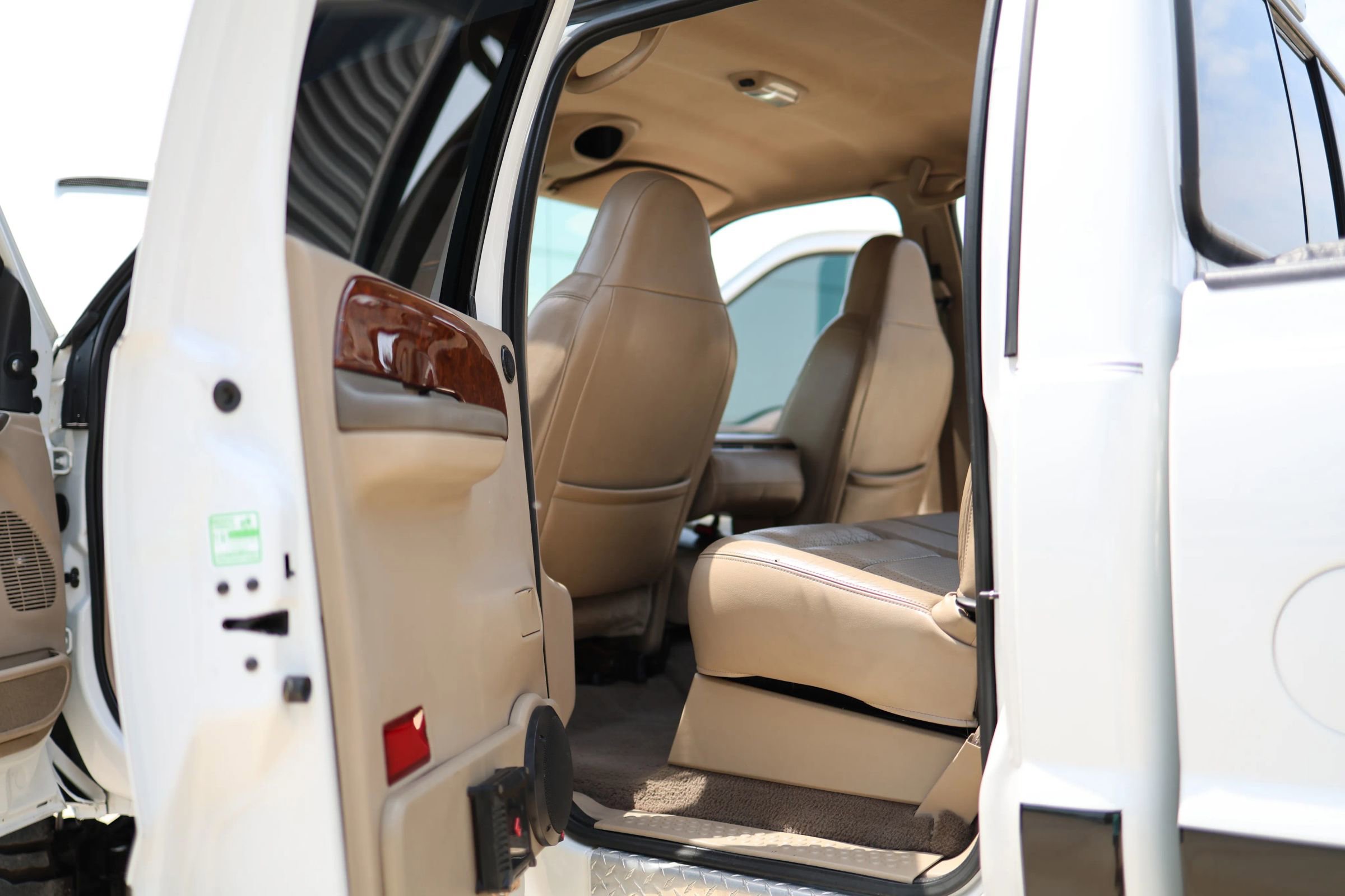 Used 2001 Ford F350 XLT image 29