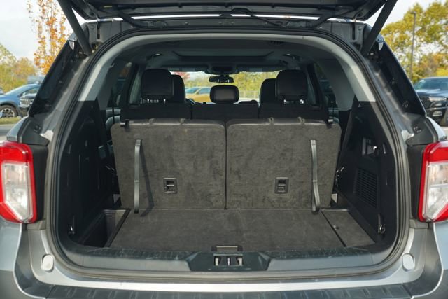 Used 2022 Ford Explorer XLT w/ Equipment Group 202A image 20