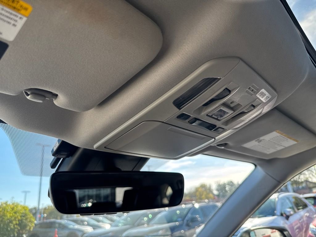 Used 2022 Toyota Highlander XLE image 34