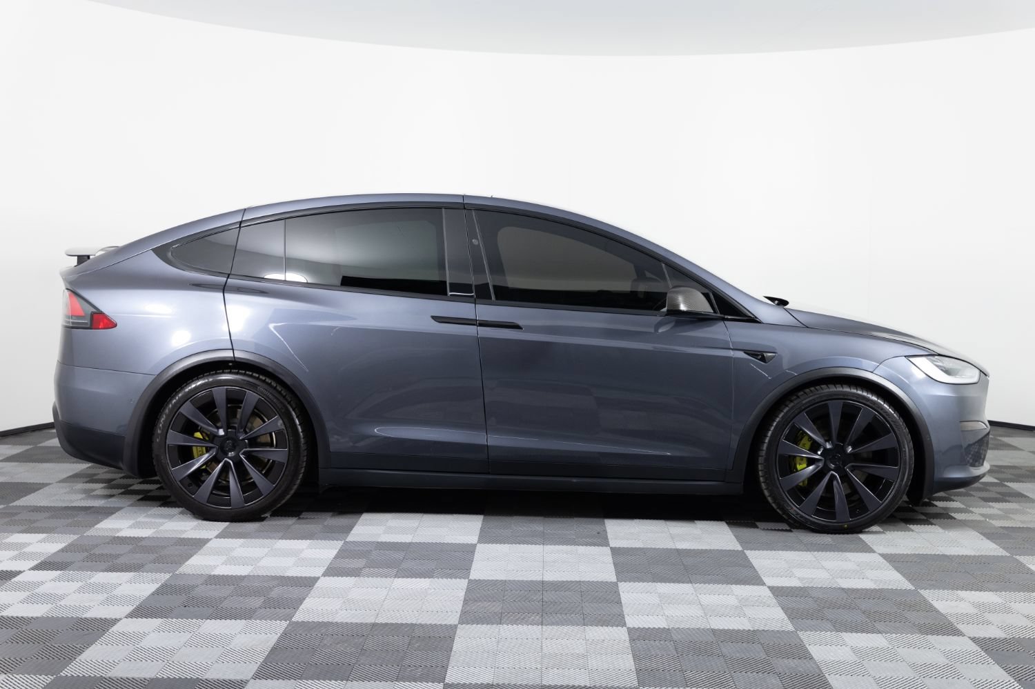Used 2022 Tesla Model X Plaid AWD/4WD image 9